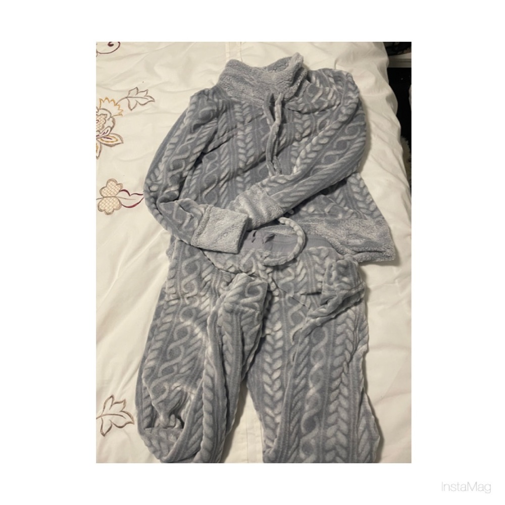 Cosy fleece loungewear pajama set, size S